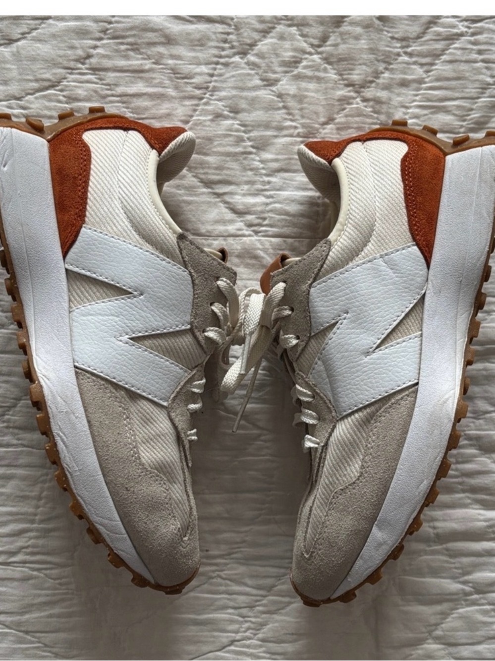New Balance 327 Sneakers